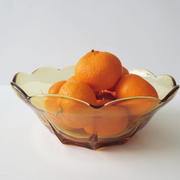 Meet your Poshers, Hannah & Amanda - Picture 3 of 4